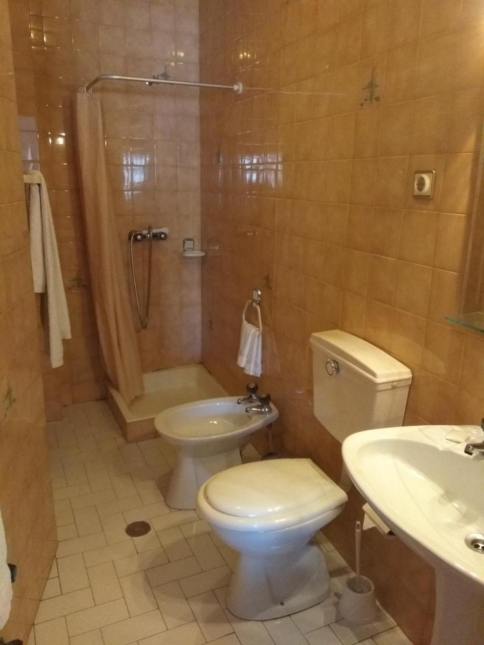 Residencial Real - Antiga Rosas Bed and Breakfast Vila Real Εξωτερικό φωτογραφία